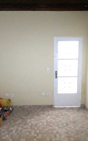 Casa para alugar com 96m², 2 quartos e 2 vagasSala