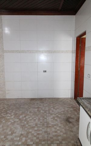 Casa para alugar com 96m², 2 quartos e 2 vagasCozinha
