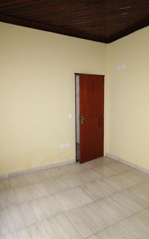 Casa para alugar com 96m², 2 quartos e 2 vagasSuíte