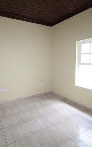 Casa para alugar com 96m², 2 quartos e 2 vagasSuíte