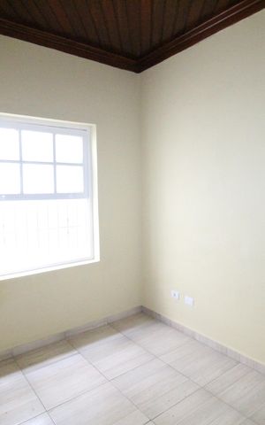 Casa para alugar com 96m², 2 quartos e 2 vagasQuarto 1