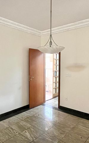 Casa à venda com 450m², 3 quartos e 2 vagas