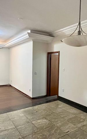 Casa à venda com 450m², 3 quartos e 2 vagas