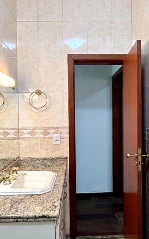 Casa à venda com 450m², 3 quartos e 2 vagas
