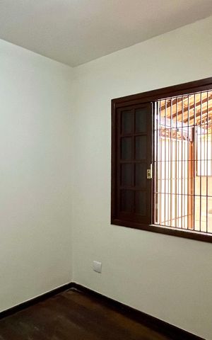 Casa à venda com 450m², 3 quartos e 2 vagas