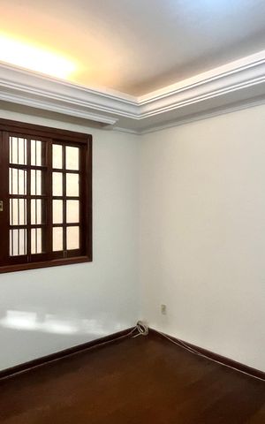 Casa à venda com 450m², 3 quartos e 2 vagas