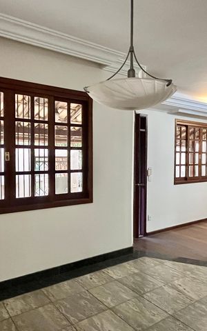 Casa à venda com 450m², 3 quartos e 2 vagas