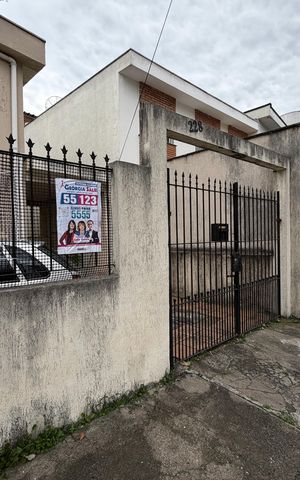Casa à venda com 109m², 1 quarto e 2 vagasFachada