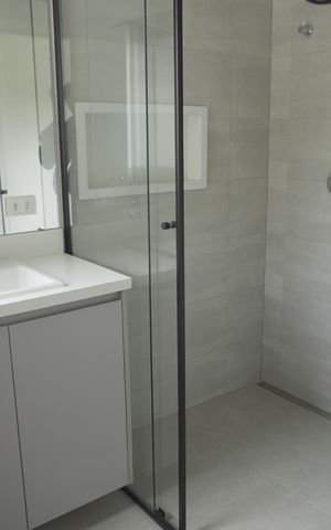 Casa de condomínio à venda com 364m², 4 quartos e 6 vagasBanheiro da Suíte 3
