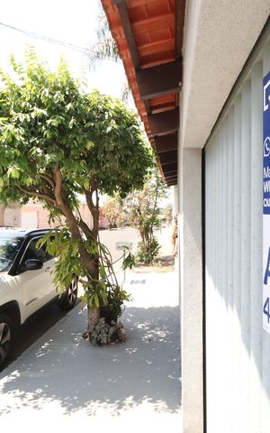 Casa para alugar com 250m², 2 quartos e 4 vagasPlaquinha