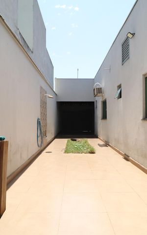 Casa para alugar com 250m², 2 quartos e 4 vagasCorredor