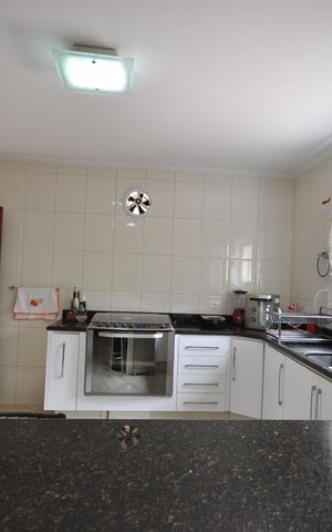 Casa à venda com 172m², 4 quartos e 3 vagasCozinha