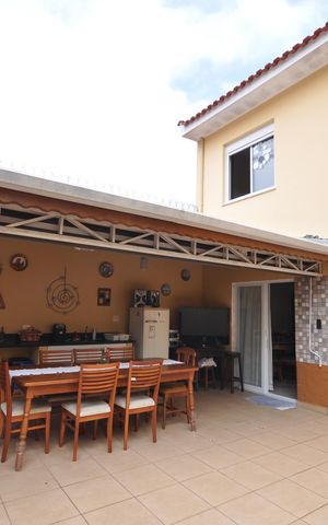 Casa à venda com 172m², 4 quartos e 3 vagasEspaço Gourmet