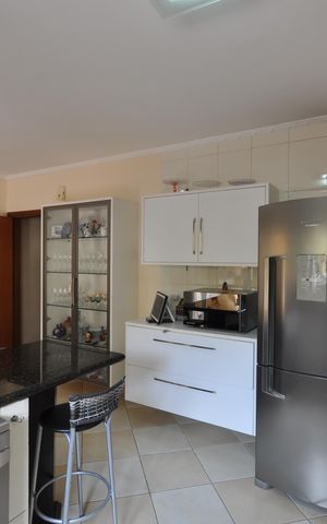 Casa à venda com 172m², 4 quartos e 3 vagasCozinha