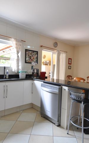 Casa à venda com 172m², 4 quartos e 3 vagasCozinha