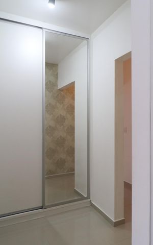 Casa para alugar com 320m², 4 quartos e 3 vagasCorredor - Armário