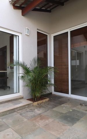 Casa para alugar com 320m², 4 quartos e 3 vagasÁrea externa