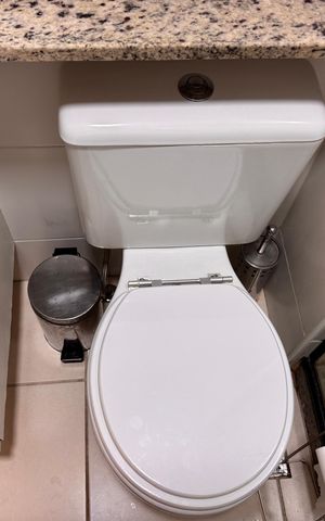 Apartamento à venda com 139m², 2 quartos e 2 vagas Apartamento à venda com 139m², 2 quartos e 2 vagasBanheiro Social