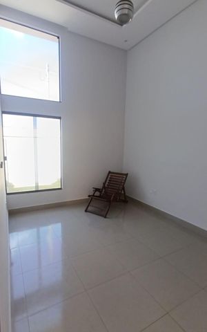 Casa para alugar com 150m², 3 quartos e 2 vagasSala