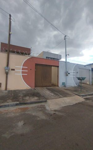 Casa para alugar com 150m², 3 quartos e 2 vagasFachada