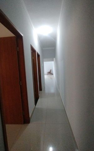 Casa para alugar com 150m², 3 quartos e 2 vagasCorredor