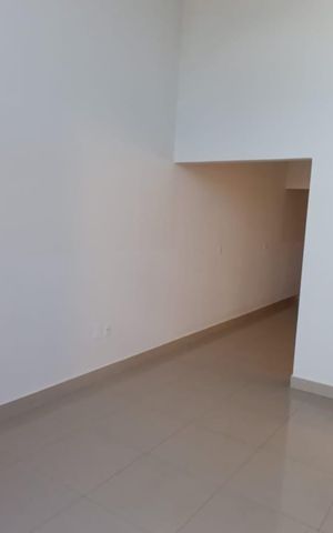 Casa para alugar com 150m², 3 quartos e 2 vagasSala