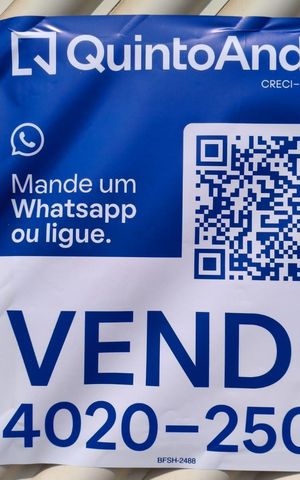 Casa à venda com 125m², 3 quartos e 2 vagas Casa à venda com 125m², 3 quartos e 2 vagasFachada