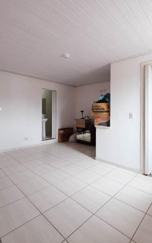 Casa à venda com 125m², 3 quartos e 2 vagasSuíte