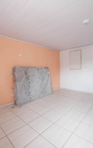 Casa à venda com 125m², 3 quartos e 2 vagasSuíte