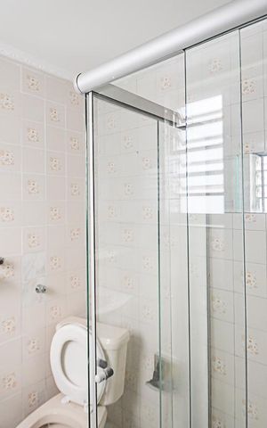 Casa à venda com 197m², 3 quartos e 2 vagas Casa à venda com 197m², 3 quartos e 2 vagasBanheiro da Suíte