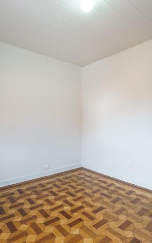 Casa para alugar com 37m², 1 quarto e 1 vagaQuarto