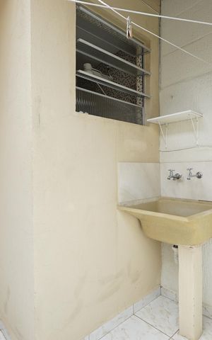 Casa para alugar com 37m², 1 quarto e 1 vagaÁrea de Serviço