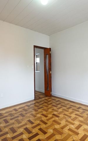 Casa para alugar com 37m², 1 quarto e 1 vagaQuarto