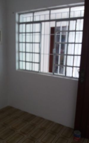 Casa para alugar com 32m², 1 quarto e sem vaga