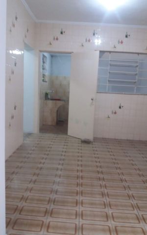 Casa para alugar com 32m², 1 quarto e sem vaga