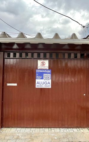 Casa para alugar com 209m², 3 quartos e 3 vagas Casa para alugar com 209m², 3 quartos e 3 vagasFachada