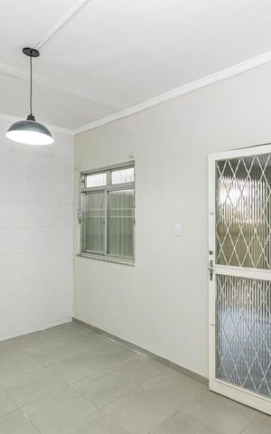 Casa para alugar com 60m², 1 quarto e sem vaga Casa para alugar com 60m², 1 quarto e sem vagaSala