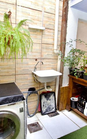 Casa de condomínio à venda com 100m², 2 quartos e 1 vaga Casa de condomínio à venda com 100m², 2 quartos e 1 vagaCozinha e Área de Serviço