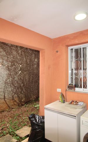 Casa à venda com 180m², 3 quartos e 2 vagasÁrea de Serviço