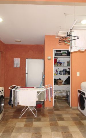 Casa à venda com 180m², 3 quartos e 2 vagasÁrea de Serviço