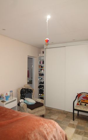Casa à venda com 180m², 3 quartos e 2 vagasQuarto 2