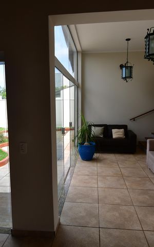 Casa para alugar com 143m², 3 quartos e 2 vagasVaranda