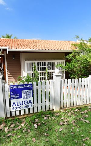Casa para alugar com 143m², 3 quartos e 2 vagasFachada / Placa
