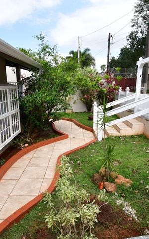 Casa para alugar com 143m², 3 quartos e 2 vagasQuintal / Jardim