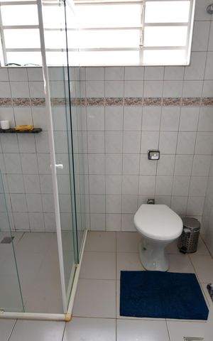 Casa para alugar com 143m², 3 quartos e 2 vagasBanheiro Social