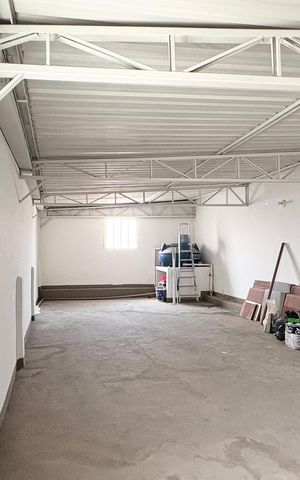 Studio para alugar com 150m², 1 quarto e sem vaga Studio para alugar com 150m², 1 quarto e sem vagaSótão