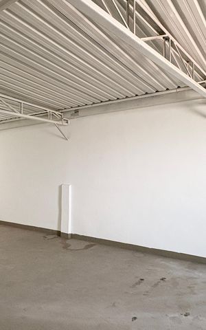 Studio para alugar com 150m², 1 quarto e sem vaga Studio para alugar com 150m², 1 quarto e sem vagaSótão