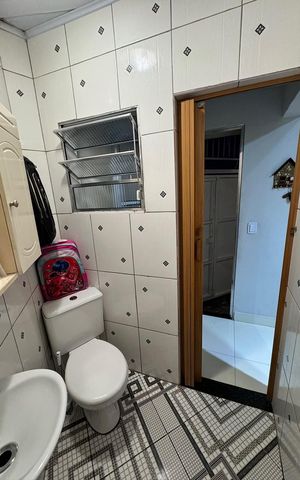 Casa à venda com 120m², 3 quartos e 1 vaga Casa à venda com 120m², 3 quartos e 1 vagaBanheiro 2
