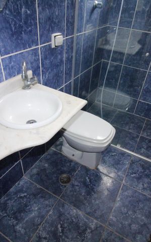 Casa para alugar com 142m², 3 quartos e 2 vagasBanheiro