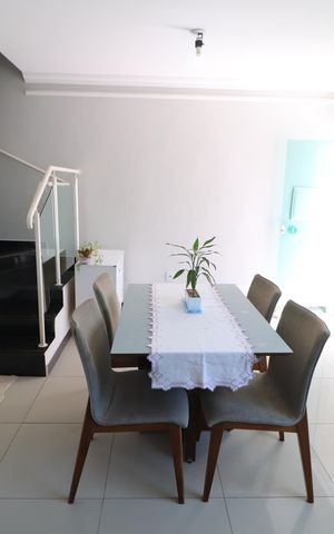Casa para alugar com 145m², 3 quartos e 2 vagasSala